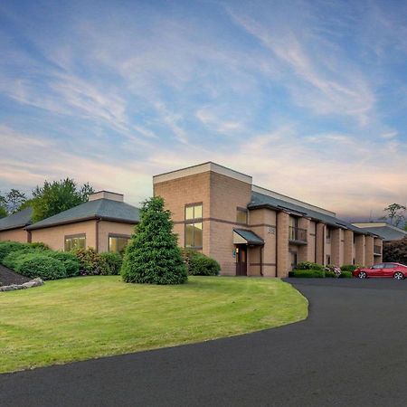 Comfort Inn Pocono Lakes Region Lake Ariel Luaran gambar