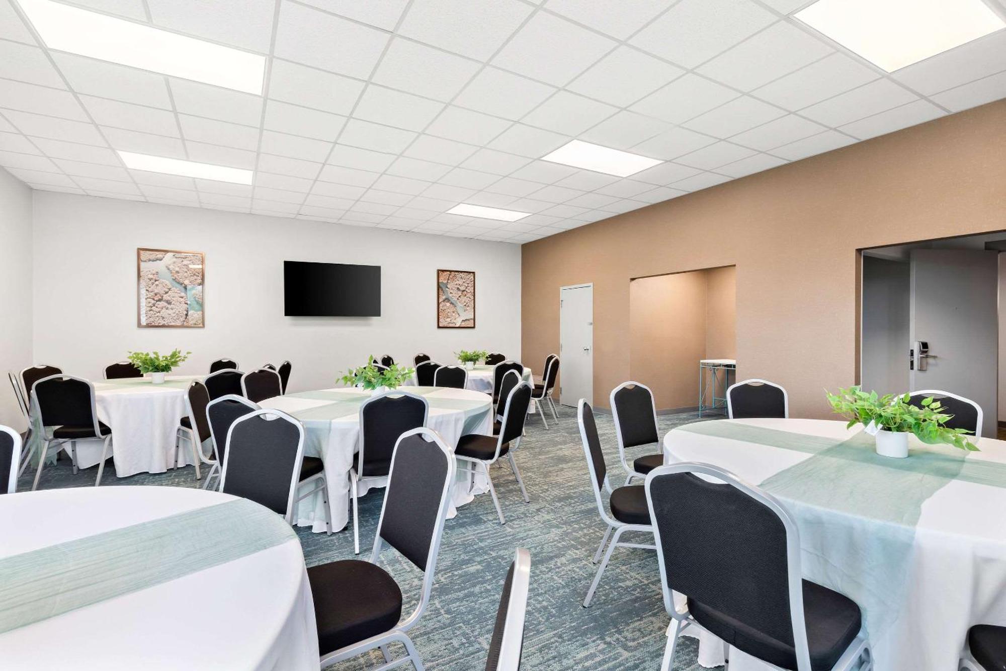 Comfort Inn Pocono Lakes Region Lake Ariel Luaran gambar