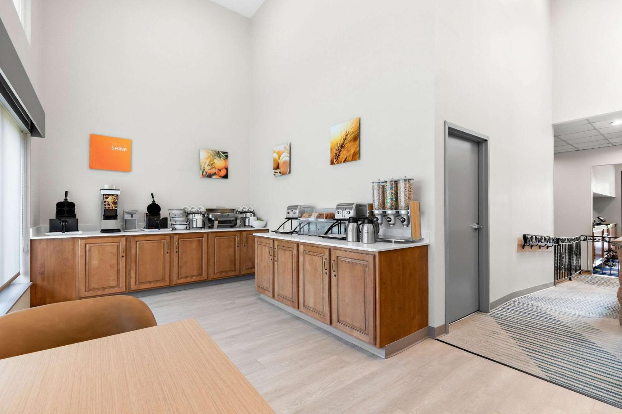 Comfort Inn Pocono Lakes Region Lake Ariel Luaran gambar