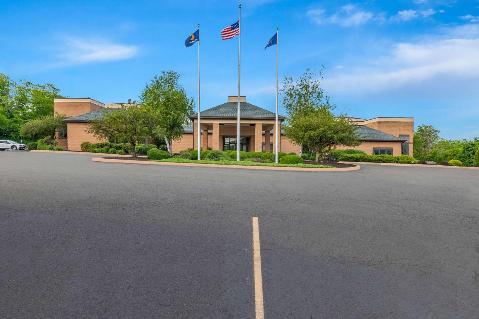 Comfort Inn Pocono Lakes Region Lake Ariel Luaran gambar
